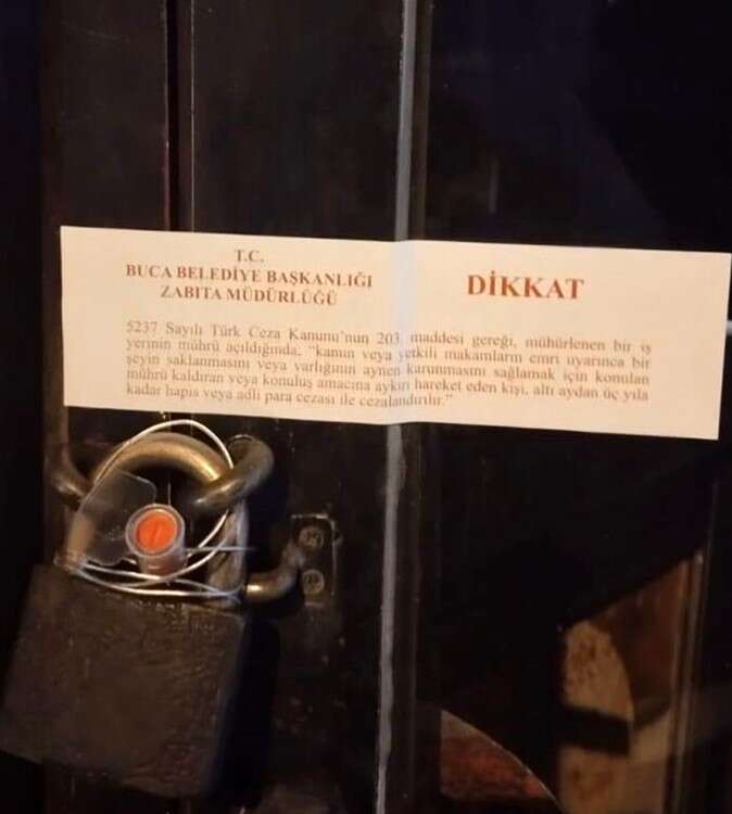 borekcide-mide-bulandiran-goruntu-fare-tezgahta-cirit-atti