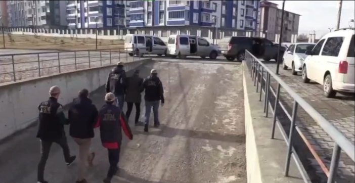 konya-dahil-39-ilde-fetoye-agir-darbe-160-supheli-yakalandi