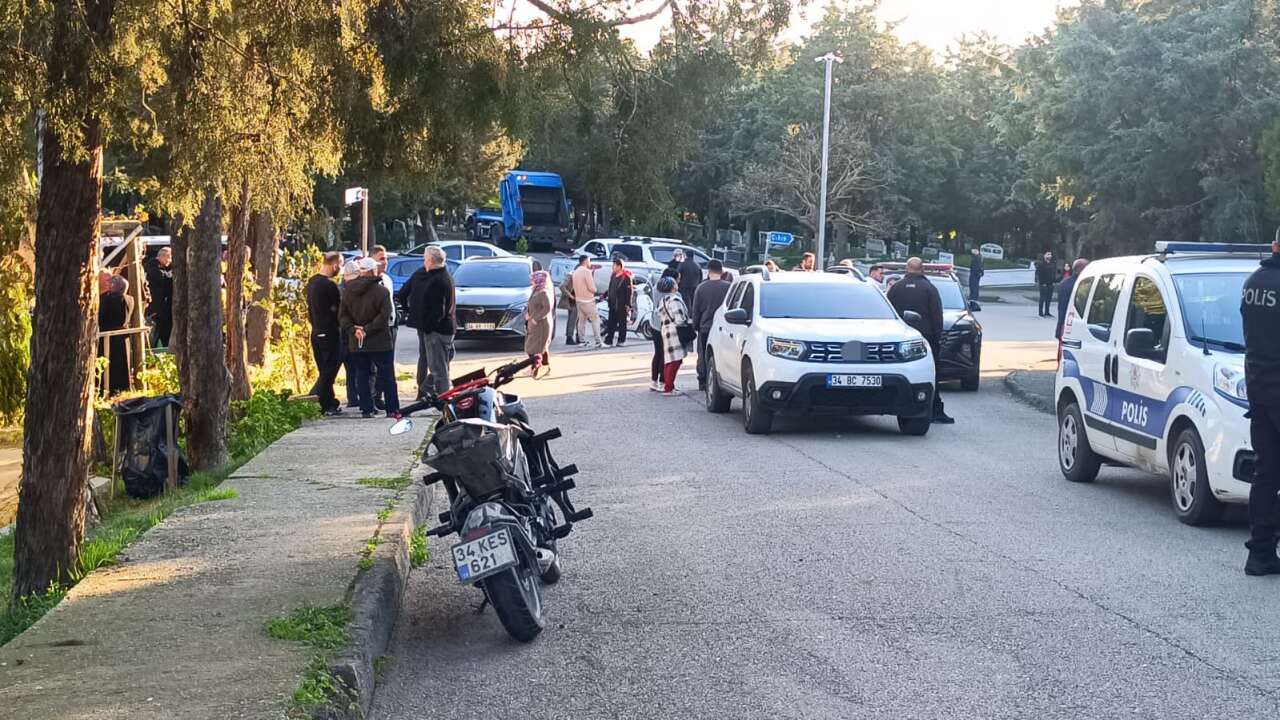 2-gundur-her-yerde-araniyordu-mezarlikta-olu-bulundu