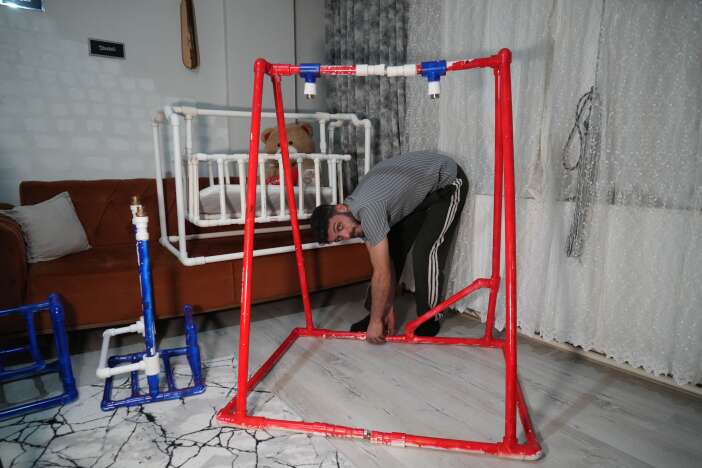 genc-girisimcinin-su-borusundan-yaptiklari-cok-tuttu-siparis-yetistiremiyor