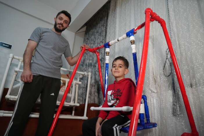 genc-girisimcinin-su-borusundan-yaptiklari-cok-tuttu-siparis-yetistiremiyor