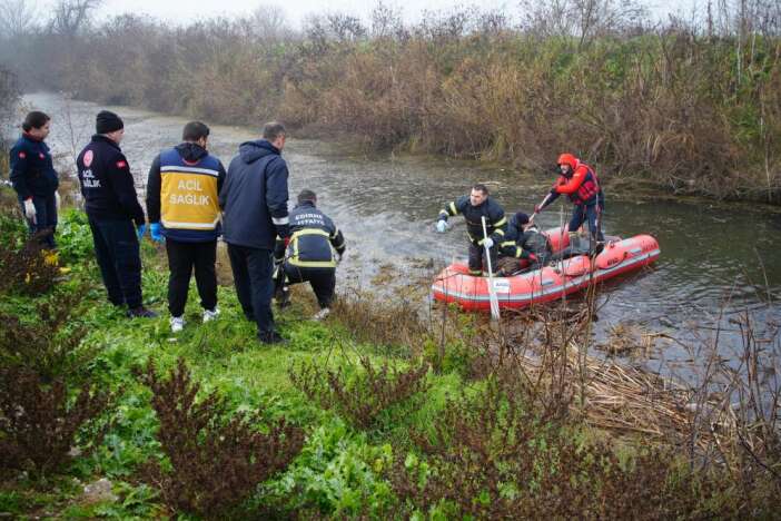 sulama-kanalina-dusen-aracta-supheli-olum-kazayi-gorup-kactilar