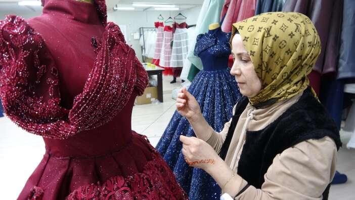 17-yil-onceki-gelinlik-tum-hayatini-degistirdi