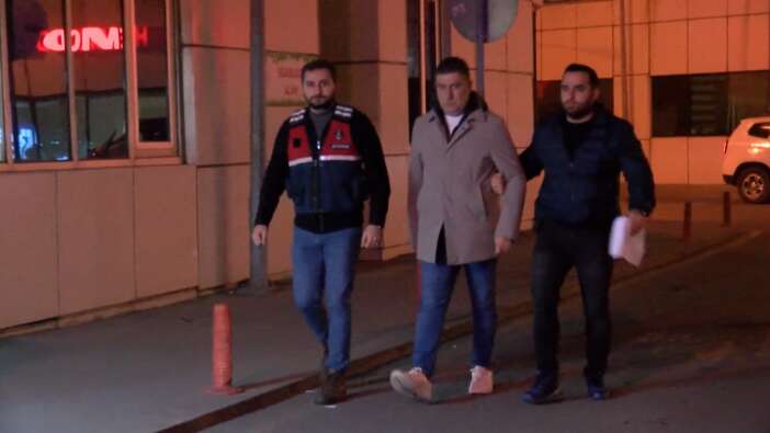 mali-musavir-cetesinden-milyonluk-vurgun-43-kisi-gozaltina-alindi