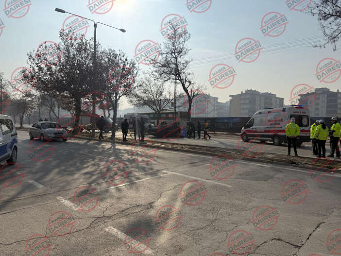 konyada-otomobil-agaca-carpip-devrildi-1-olu-1-yarali-var