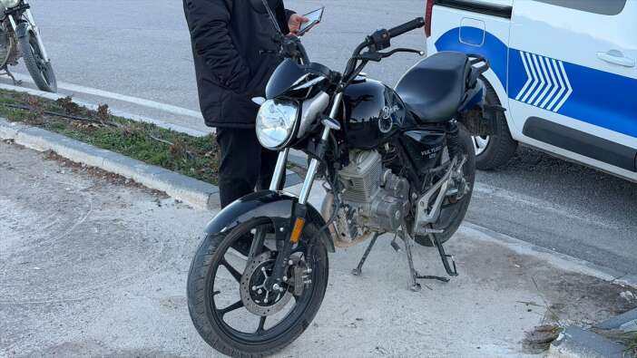 konyada-otomobil-motosiklet-ile-carpisti-3-yarali-var