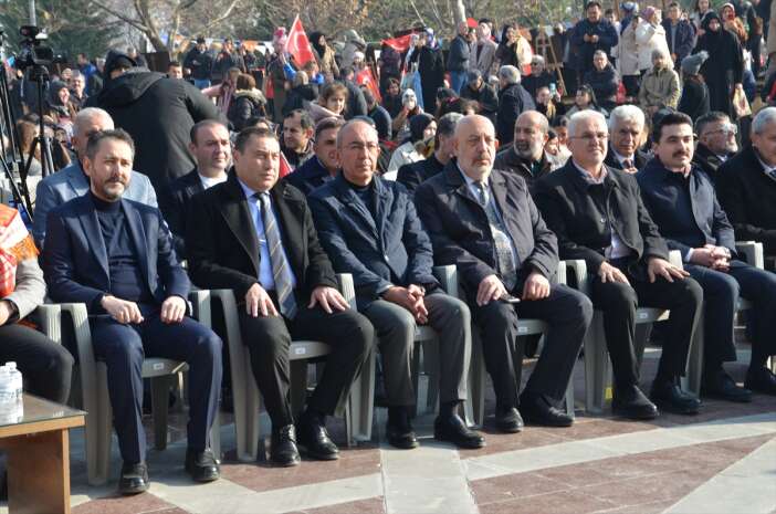 turk-dunyasi-konyada-bulustu