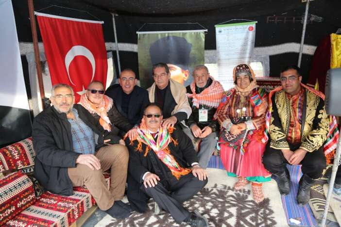 turk-dunyasi-konyada-bulustu