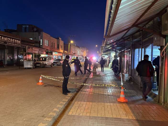 yeni-bir-kadin-cinayeti-daha-emine-aluc-sokak-ortasinda-olduruldu