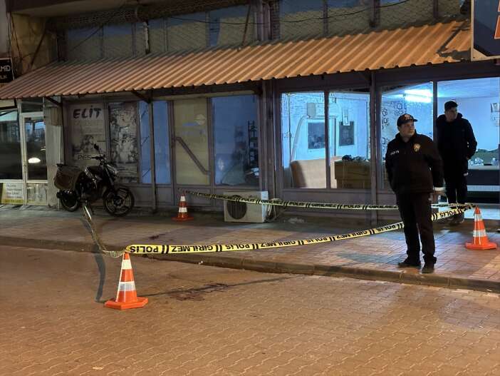 yeni-bir-kadin-cinayeti-daha-emine-aluc-sokak-ortasinda-olduruldu