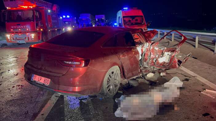 5-kisinin-can-verdigi-kazada-kahreden-detay-5-aylik-evlilermis