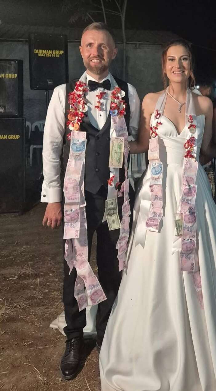 5-kisinin-can-verdigi-kazada-kahreden-detay-5-aylik-evlilermis