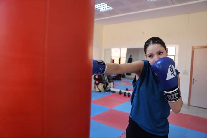 babasinin-zoruyla-basladigi-boksta-turkiye-sampiyonu-oldu