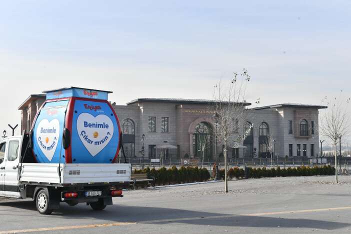 belediyeden-benimle-cikar-misin