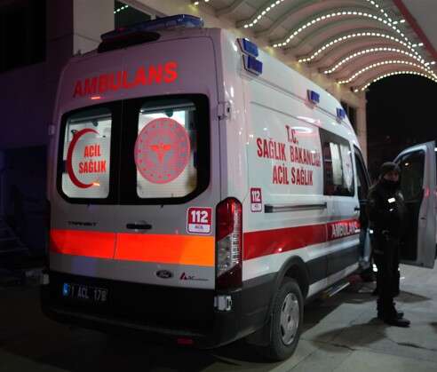 iki-grup-arasinda-kiz-meselesi-yuzunden-silahli-catisma-3-yarali-var