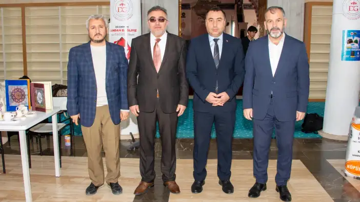 konya-gazzeye-umut-icin-yola-cikti-selcuk-universitesinde-kermes-duzenlendi