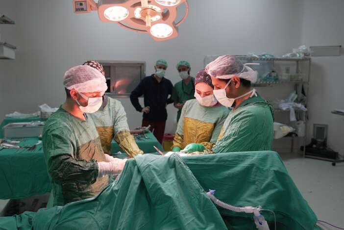 70-yasindaki-kadinin-icinden-cikan-sasirtti-tam-2-kilo-200-gram