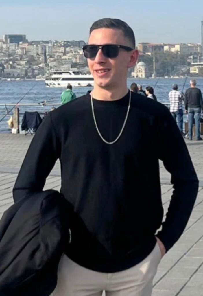 iki-otomobilin-kafa-kafaya-carpisti-askerden-yeni-gelen-genc-hayatini-kaybetti