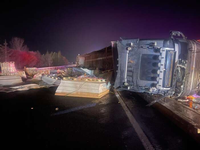 konya-ankara-yolunu-kapatan-kaza-2-yarali-var