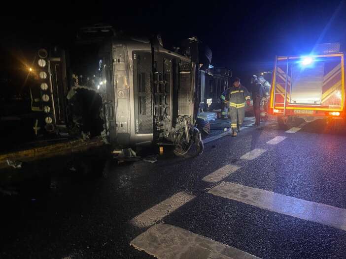 konya-ankara-yolunu-kapatan-kaza-2-yarali-var