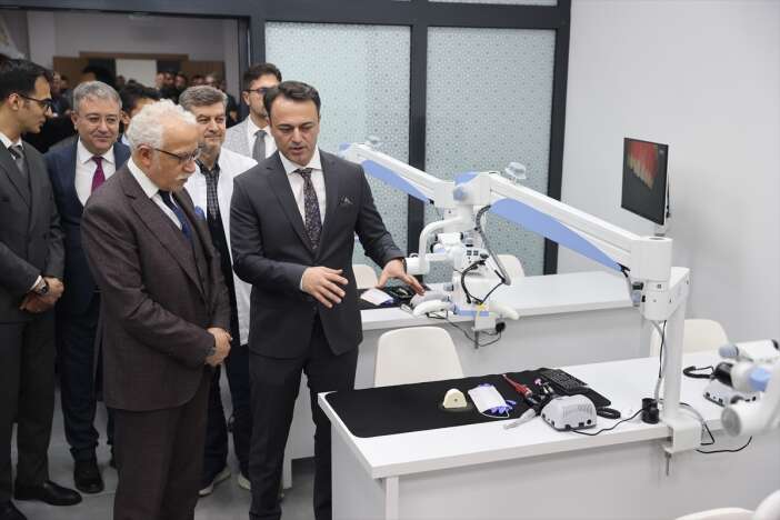 neu-dis-hekimligi-fakultesine-teknoloji-odakli-3-yeni-birim-acildi