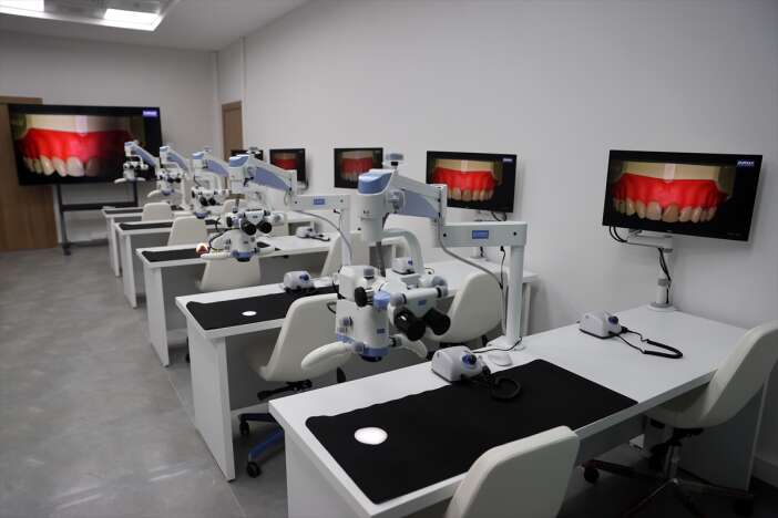 neu-dis-hekimligi-fakultesine-teknoloji-odakli-3-yeni-birim-acildi