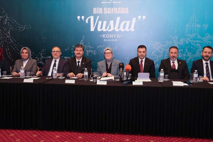 belgin-uygur-konyada-konustu