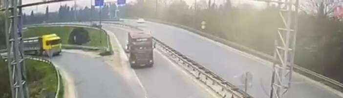 camiden-elektronik-esya-istasyondan-tir-caldi-polisten-kacamadi-001