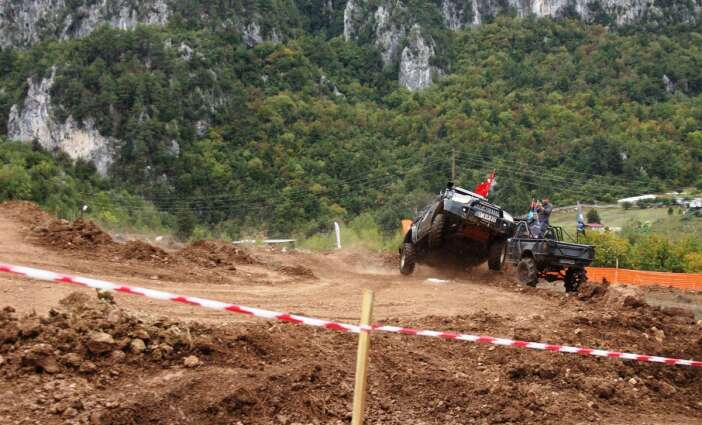 kontrolsuz-off-road-konya-yaylalarini-vuruyor