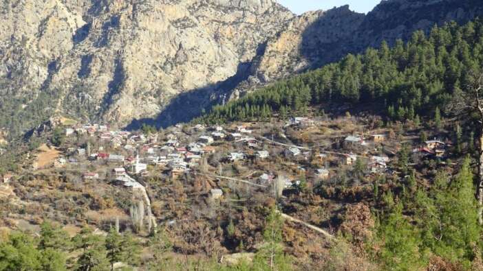 konya-ovasinda-kutuplari-aratmayan-koy-gunes-3-saat-ugruyor