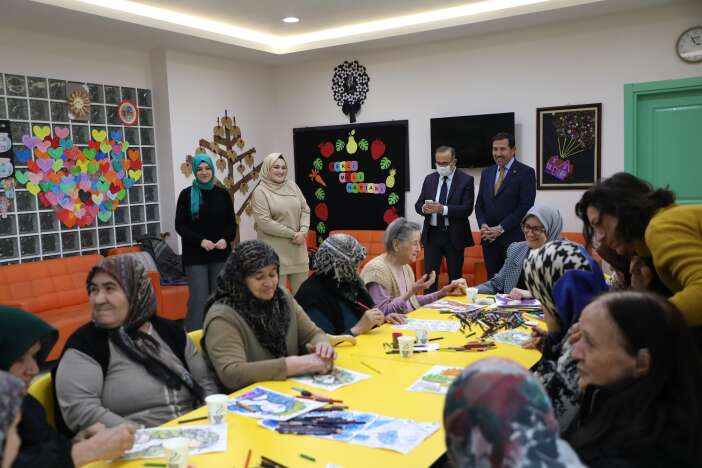 ak-partili-belgin-uygur-konyadaki-merkezi-dunyaya-ornek-gosterdi