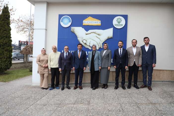 ak-partili-belgin-uygur-konyadaki-merkezi-dunyaya-ornek-gosterdi