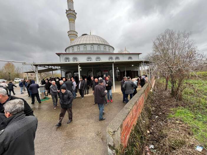 cenaze-namazi-1-yil-sonra-kilindi