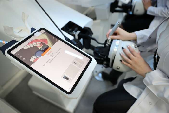 konya-dis-tedavisi-egitiminde-altin-caga-gecti