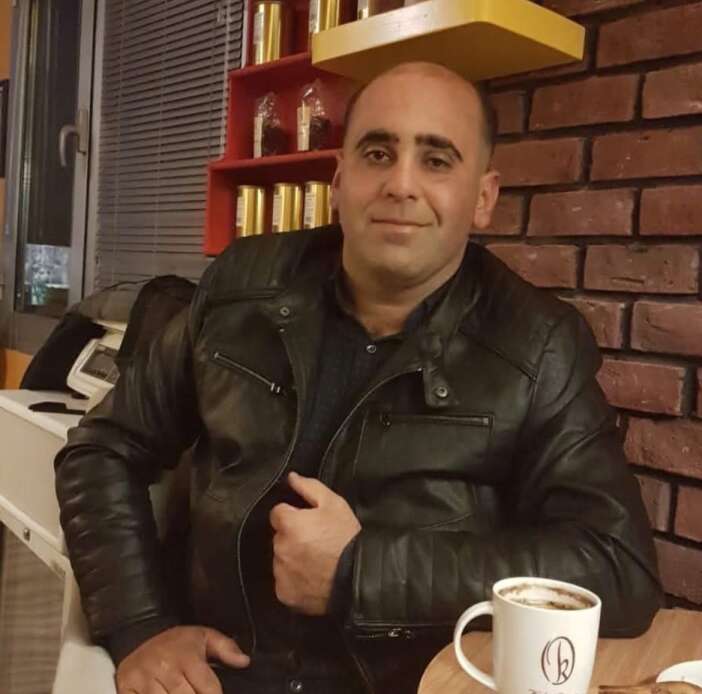 mikserin-altinda-kalan-motorlu-feci-sekilde-can-verdi