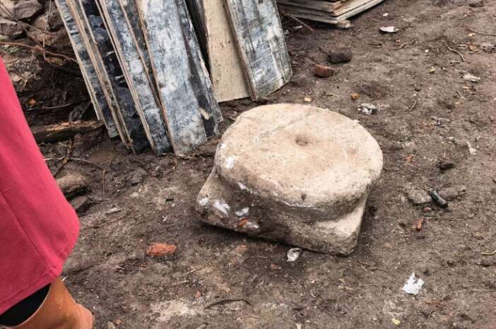 is-makinesiyle-kazi-yapiyordu-cikanlari-gorunce-soke-oldu