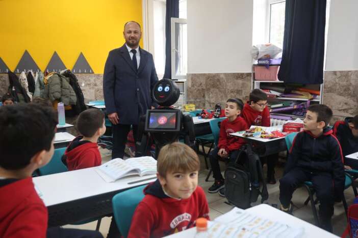 konyada-sivlilik-gunune-robot-dokunusu