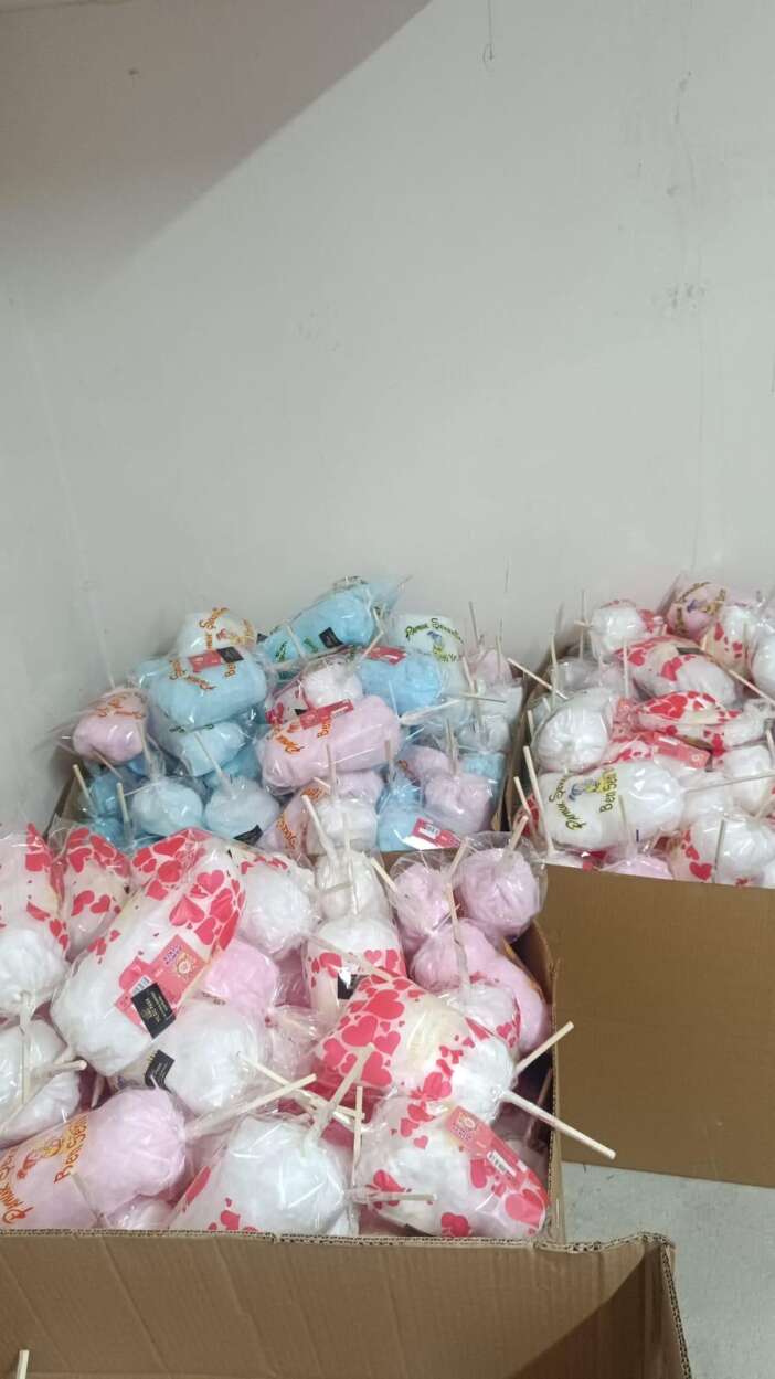 konyadaki-bir-sitede-pamuk-sekerler-cocuklar-icin-dondu