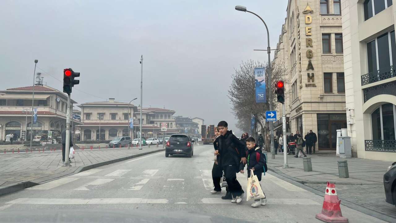 konyanin-asirlik-gelenegi-sokaklarda-sivlilik-sesleri-yukseldi