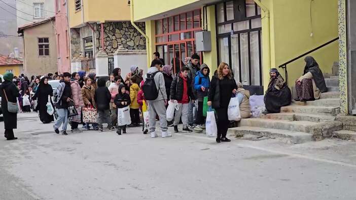 konyanin-en-meshur-sivliligi-her-yil-meramdaki-bu-mahallede-toplaniyor