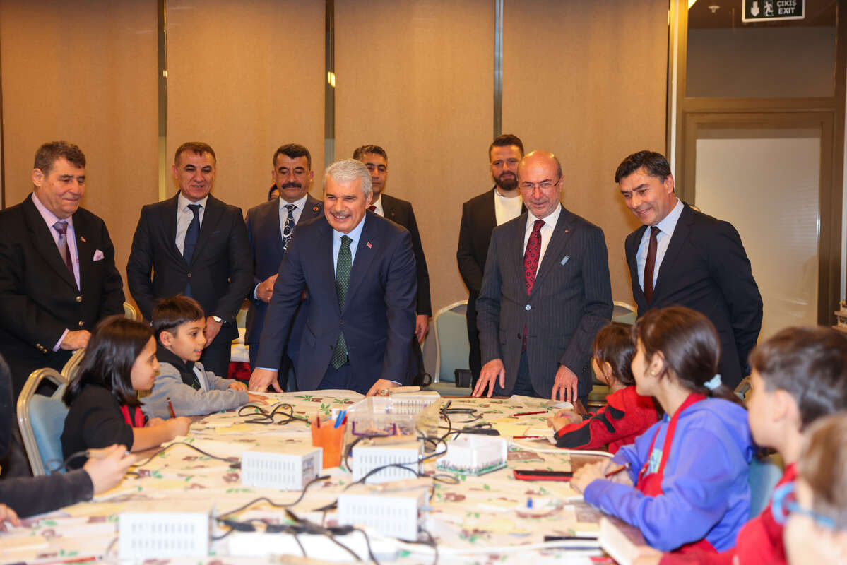 konyanin-tatli-telasi-basladi-cocuklar-4-gun-bayrami-yasayacak