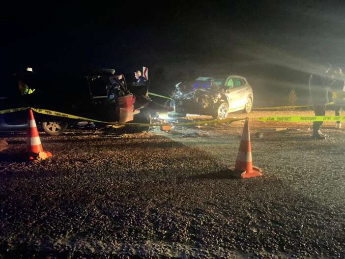 ayni-aileden-3-kisi-kazada-hayatini-kaybetti