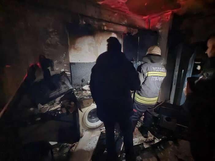 rezidansta-patlama-sonrasi-yangin-cikti