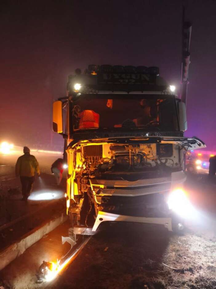 tir-kazasi-tofasin-son-hali-gorenleri-hayrete-dusurdu