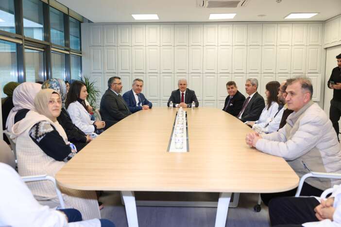 vali-akin-konyanin-lider-ihlsinde