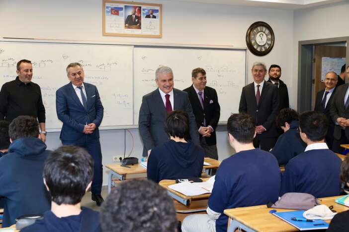 vali-akin-konyanin-lider-ihlsinde