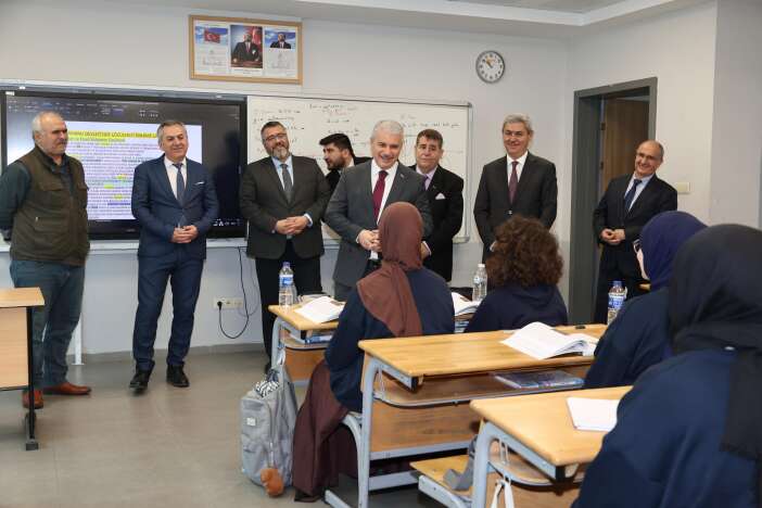 vali-akin-konyanin-lider-ihlsinde