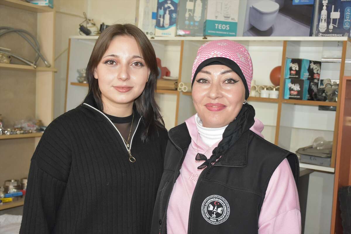konyada-kadin-eli-bu-sektore-de-degdi-ustaligiyla-ornek-oluyor