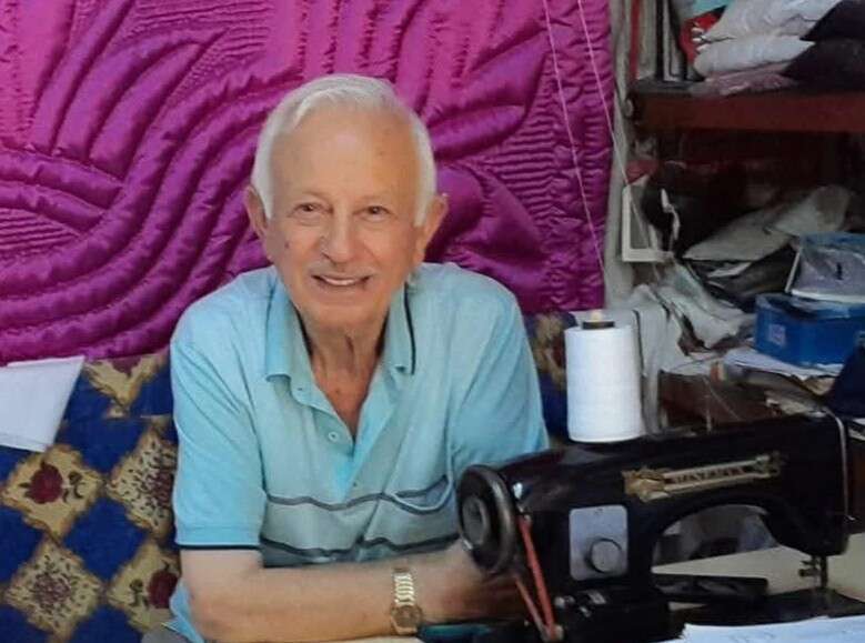 unlu-oyuncuya-7-ay-icinde-ikinci-aci-babasini-topraga-verdi