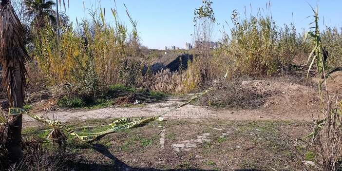 yol-kenarinda-esrarengiz-olum-63-yasindaki-kadinin-cansiz-bedeni-bulundu